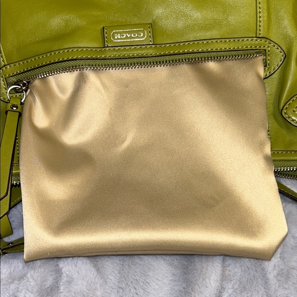 COACH F 23937 Pistachio Green Leather Shoulder Bag With Crossbody Strap - Picture 9 of 12